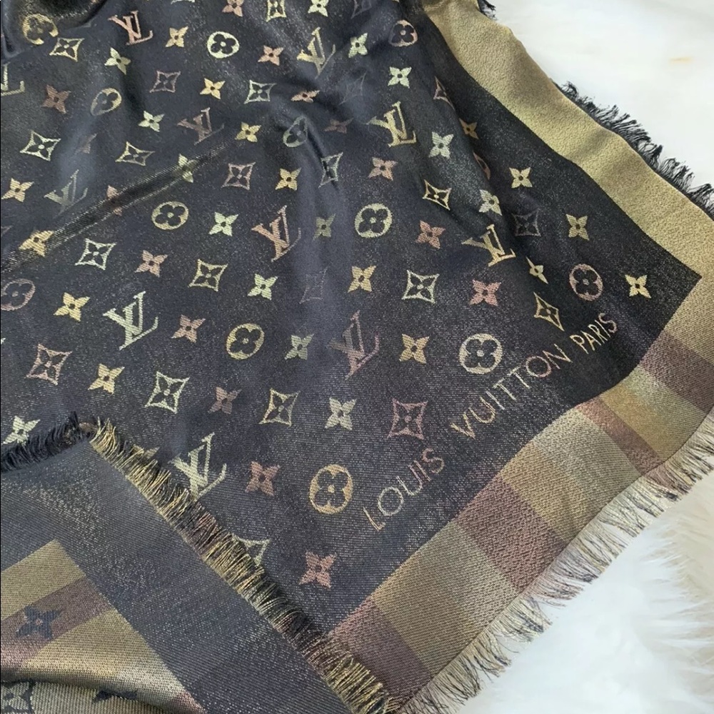 LV Monogram So Shine Silk/GoldenScarf/Shawl 100%Authentic Louis Vuitton MRSP$730 - Picture 8 of 14
